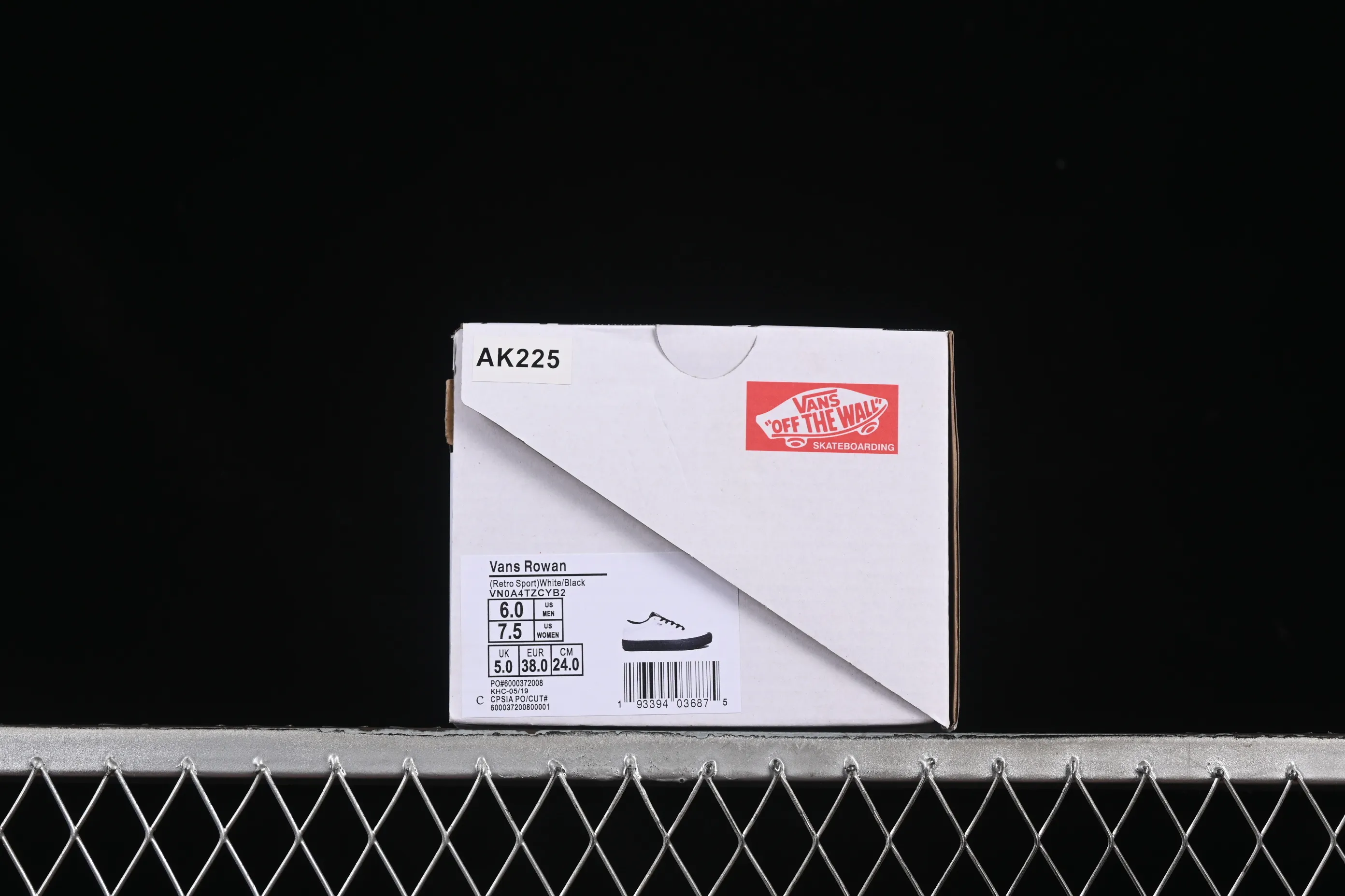 All categories Vans Vans series Vans Low Vans low-top Vans Rowan Skate Boarding Classic and versatile lightweight and comfortable professional skateboard shoes VN0A4TZCYB2